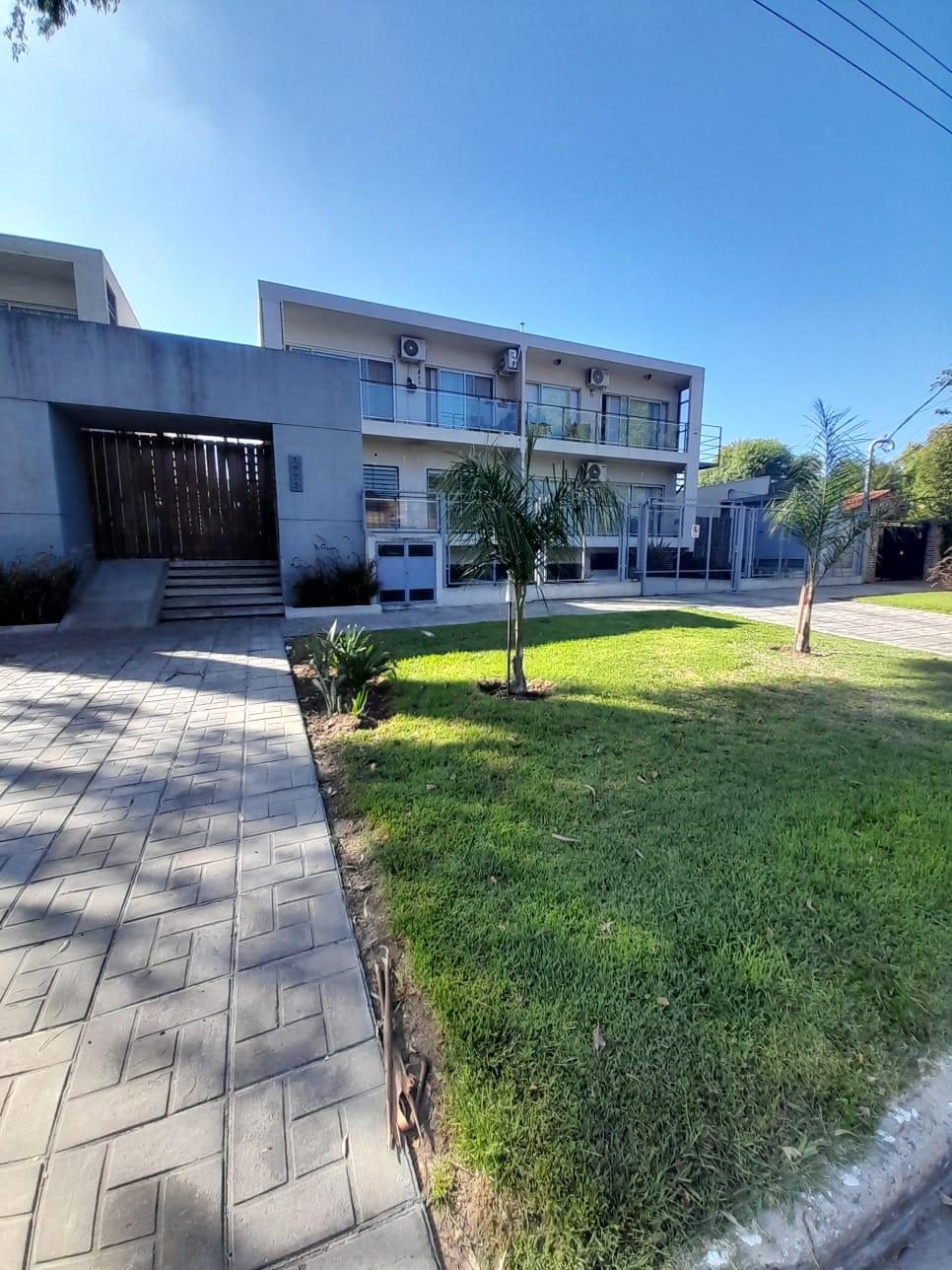 Departamento en venta con cochera en San Miguel