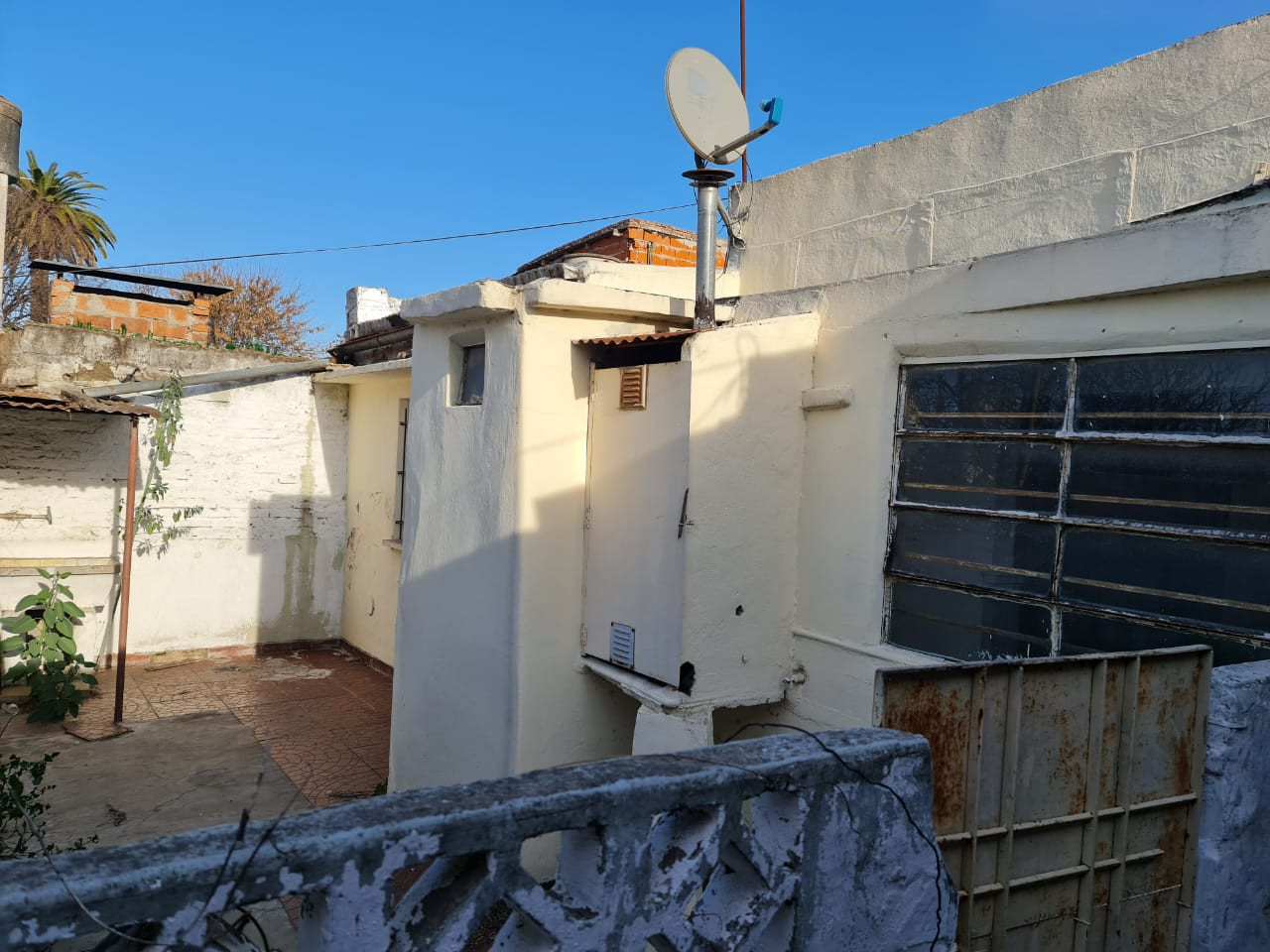 Ph en Av Pte. Peron 2401 APTA CREDITO Permuta