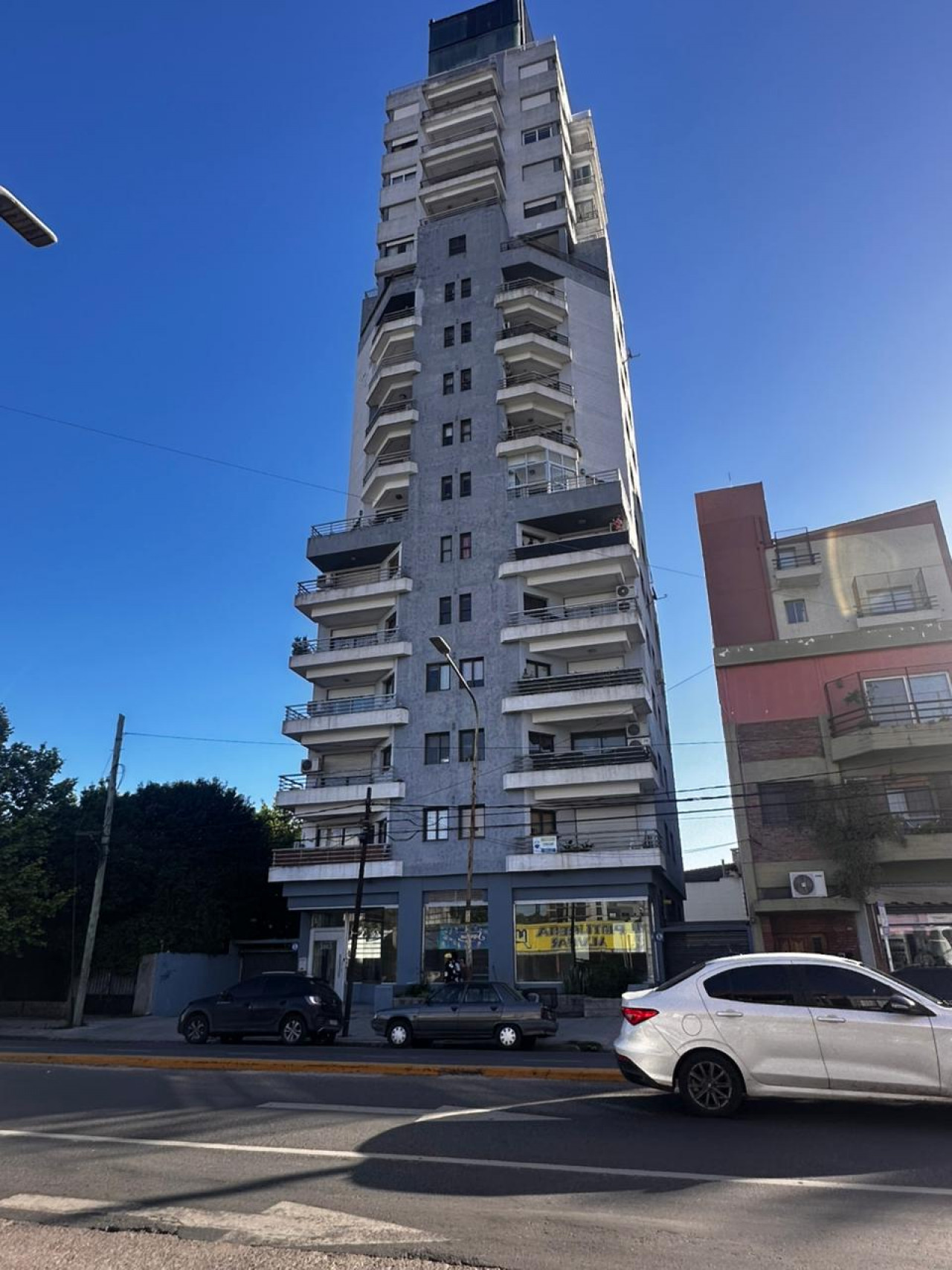 Departamento en venta de 4 ambientes con balcón con cochera en San Miguel