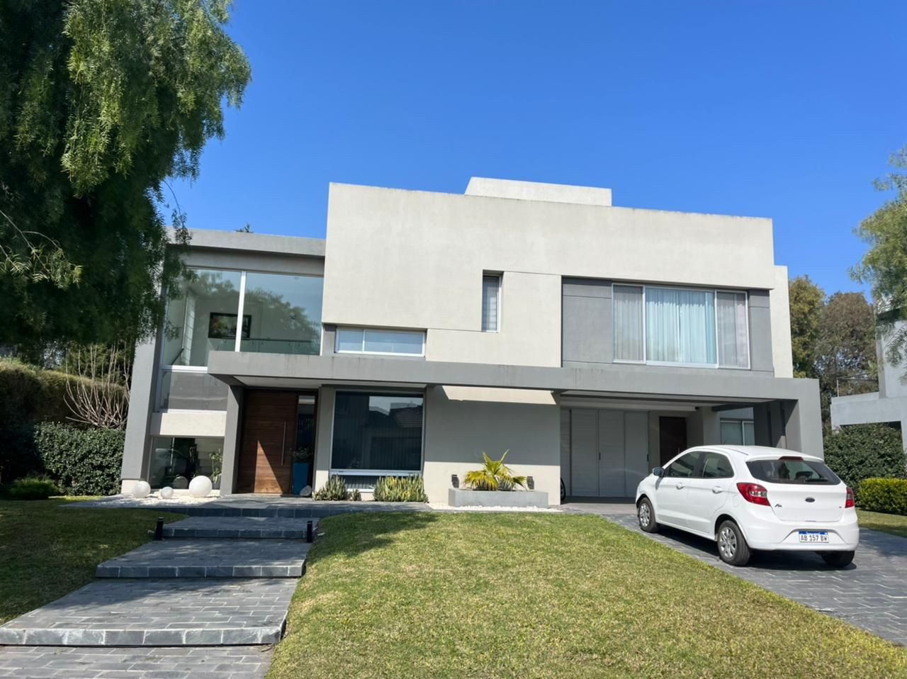 CASA. VENTA 5 AMBIENTES, BUENOS AIRES VILLAGE. BELLA VISTA.