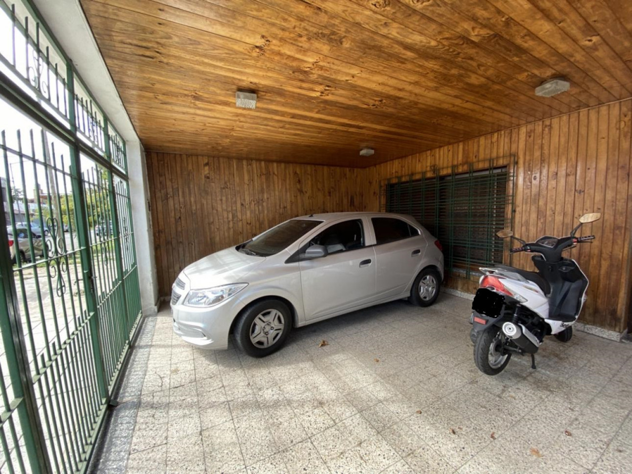 GARAGE