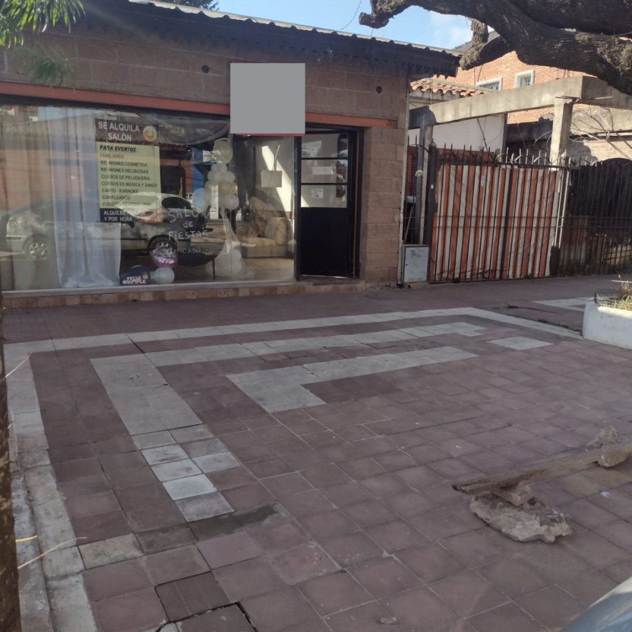 *Local apto salón de fiestas*