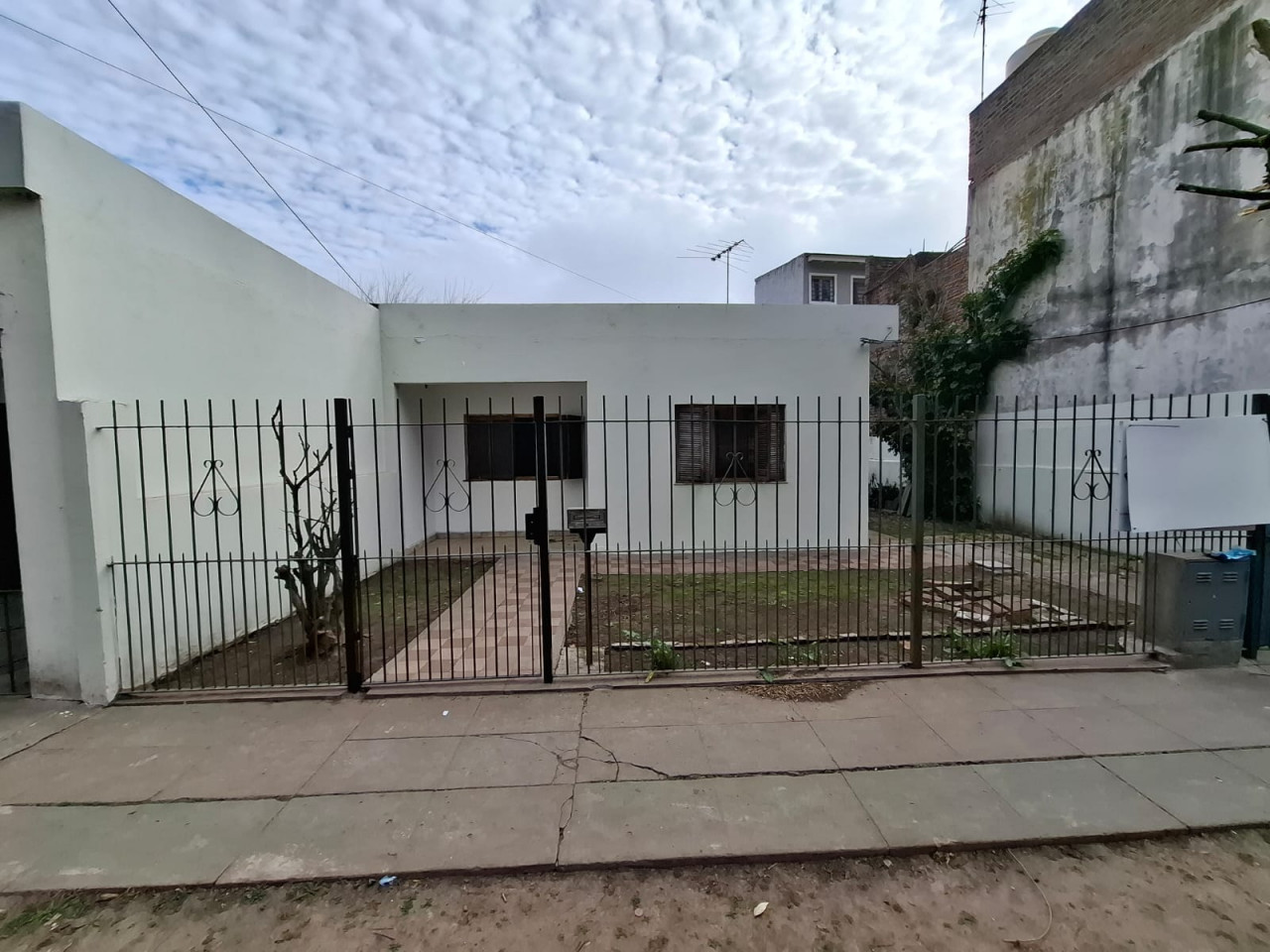 Venta Casa 4 ambientes (Malvinas Argentinas)