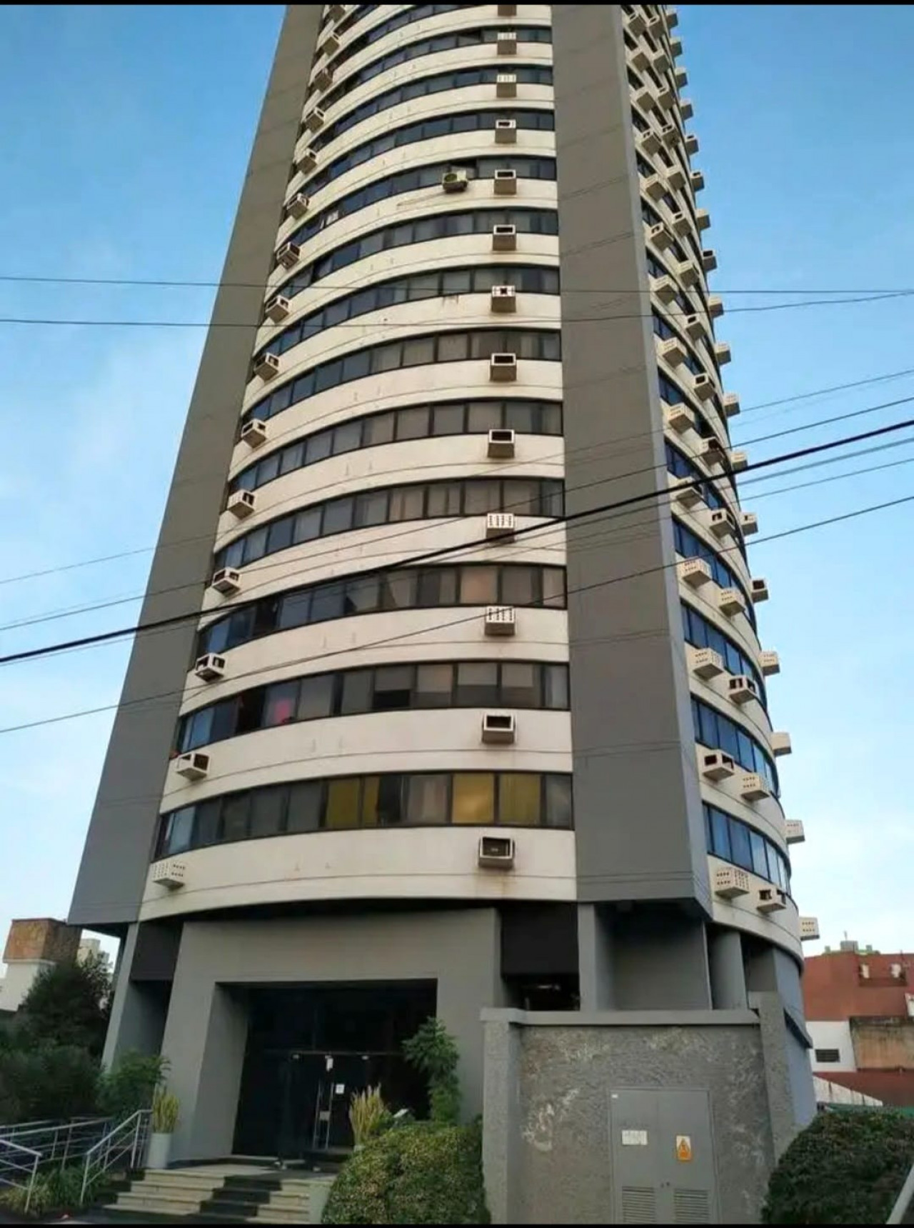 cochera cubierta en Muñiz!