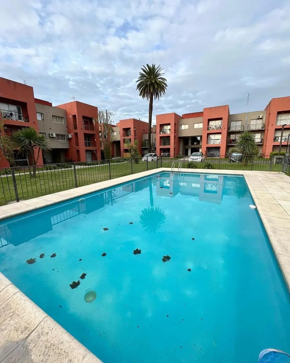 Venta Departamento San Miguel en Complejo Con Pileta