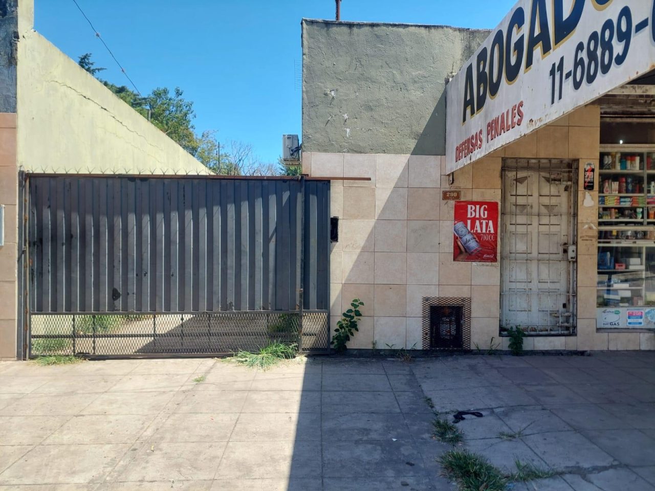 Casa en venta c/ cochera y local en José C. Paz